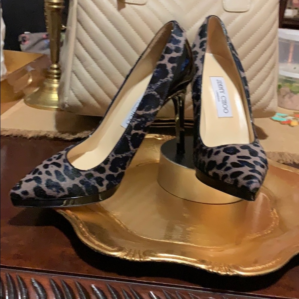 Shoes - Picture 2 of 4